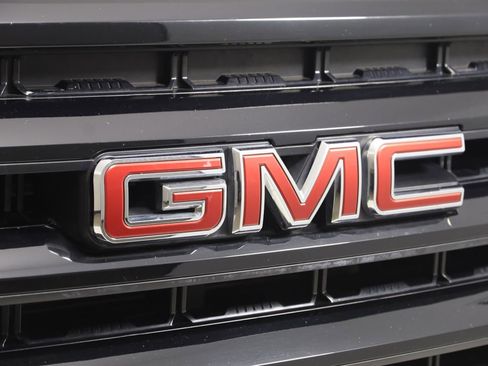 Used 2022 GMC Sierra 1500 Elevation w/ Preferred Package image 16