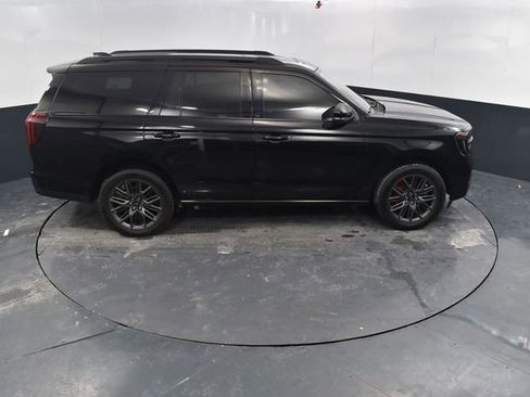 Used 2025 Ford Expedition Platinum w/ Stealth Performance Package image 51
