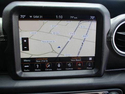 Used 2018 Jeep Wrangler Unlimited Sahara AWD/4WD image 18