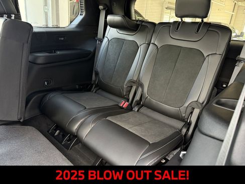 New 2025 Jeep Grand Cherokee L Altitude image 26