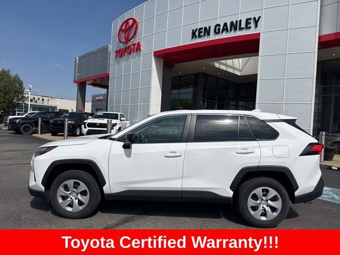 Used 2024 Toyota RAV4 LE FWD image 3