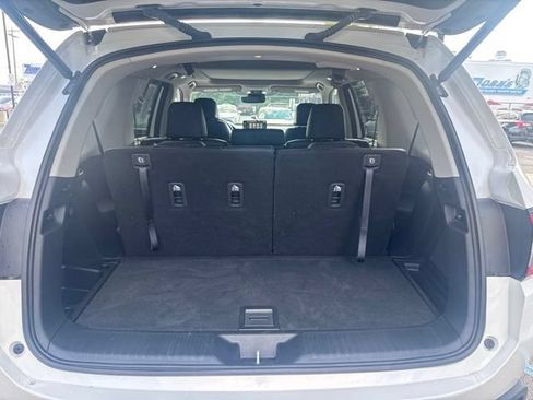Used 2024 Honda Pilot Touring image 12