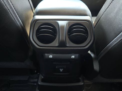 Used 2019 Jeep Wrangler Unlimited Sahara w/ Quick Order Package 24M Moab AWD/4WD image 20