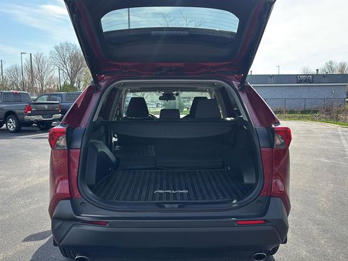 Used 2023 Toyota RAV4 XLE w/ Convenience Package image 14