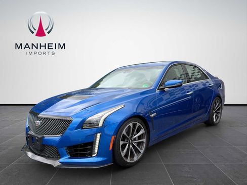 Used 2018 Cadillac CTS V w/ Carbon Fiber Package RWD image 3