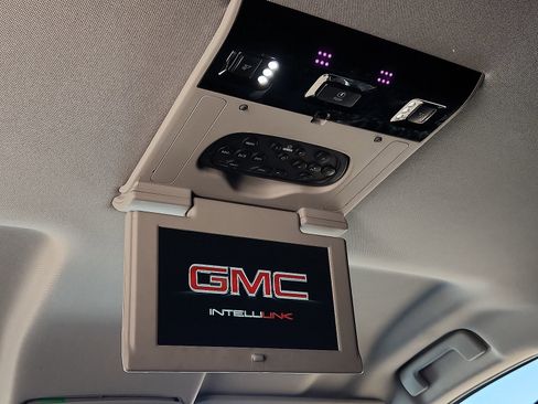 Used 2018 GMC Yukon XL SLT image 11