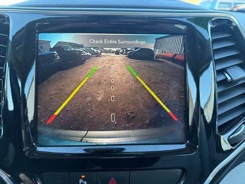 Certified 2020 Jeep Cherokee Limited image 22