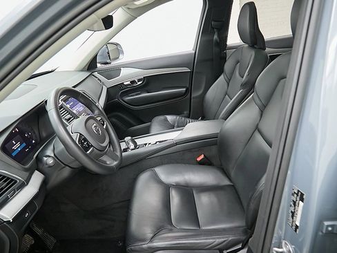 Used 2023 Volvo XC90 B5 Core w/ Climate Package image 18