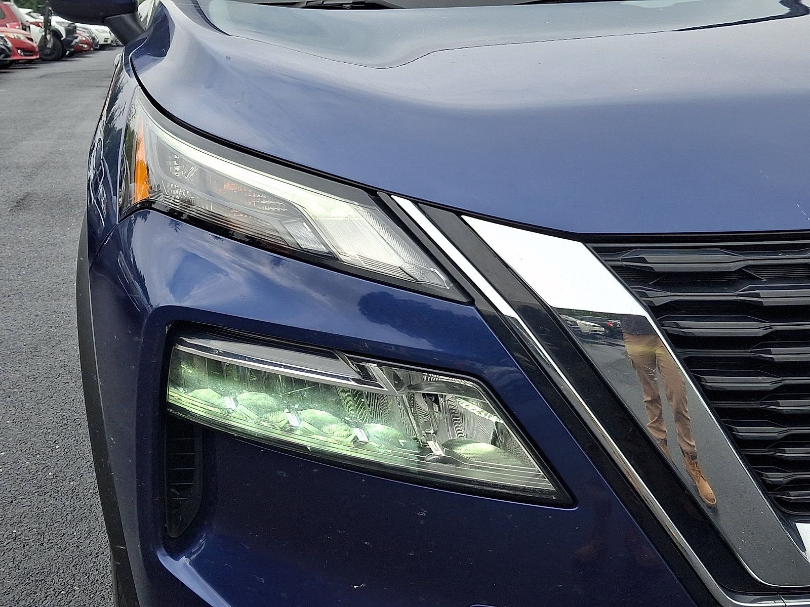 Certified 2023 Nissan Rogue SV w/ SV Premium B Package AWD/4WD image 9