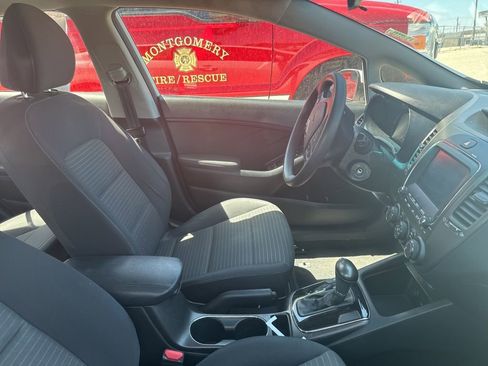 Used 2018 Kia Forte LX w/ LX Popular Package image 20