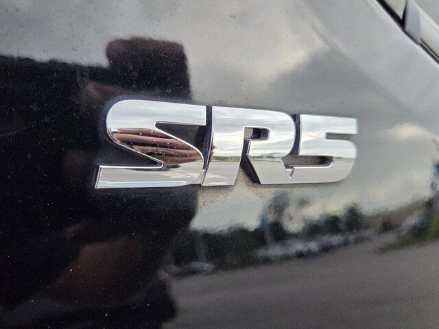 Used 2019 Toyota Tacoma SR5 RWD image 18