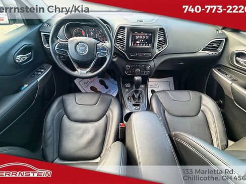 Used 2021 Jeep Cherokee Latitude Lux w/ Mopar Interior Package AWD/4WD image 10