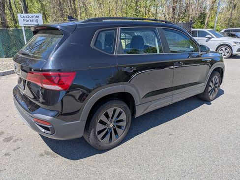 Used 2023 Volkswagen Taos S FWD image 4