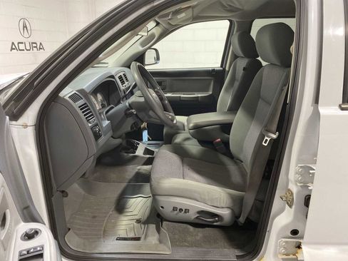 Used 2007 Dodge Dakota SLT w/ Mopar Chrome Edition Group image 2