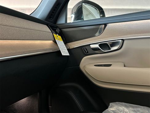 New 2026 Volvo XC90 T8 Plus image 20