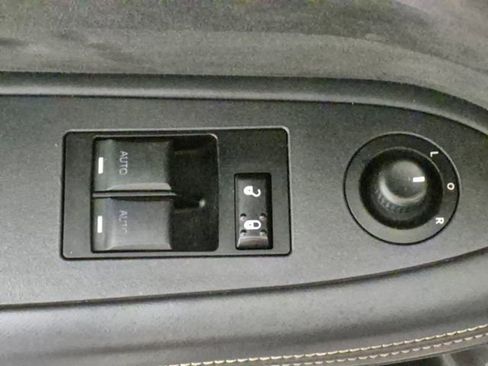 Used 2012 Dodge Challenger SRT8 image 14