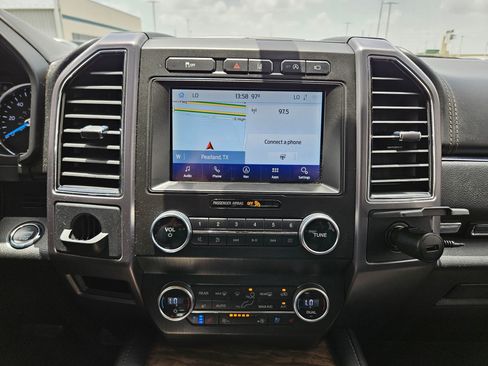 Used 2020 Ford Expedition Platinum RWD image 23