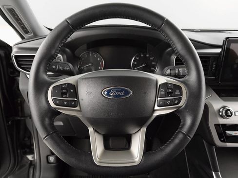 Used 2023 Ford Explorer XLT w/ Equipment Group 202A image 38