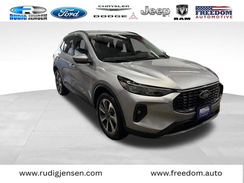 Used 2024 Ford Escape Platinum image 1