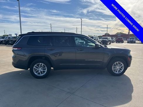 Used 2025 Jeep Grand Cherokee L Laredo w/ Luxury Tech Group I image 6