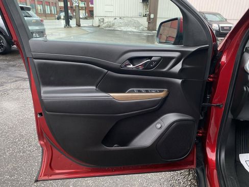 Certified 2023 GMC Acadia SLE w/ Driver Convenience Package image 14