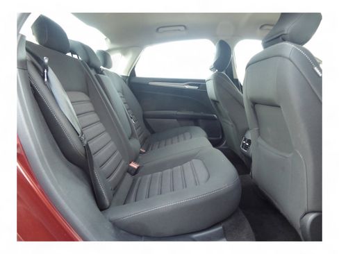 Used 2019 Ford Fusion SE image 15