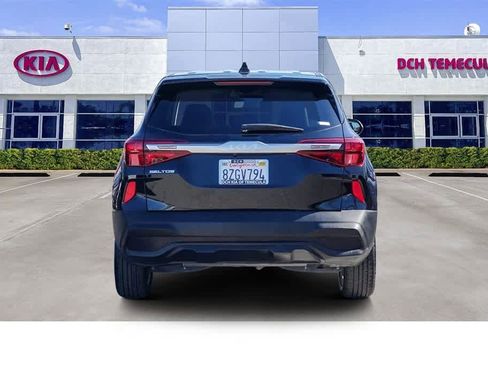 Certified 2022 Kia Seltos LX image 5
