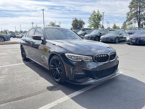 Used 2021 BMW 330i Sedan w/ M Sport Package RWD image 7