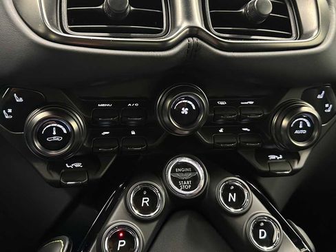 Used 2022 Aston Martin V8 Vantage image 23