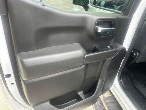 Used 2019 Chevrolet Silverado 1500 Custom w/ Custom Value Package AWD/4WD image 19