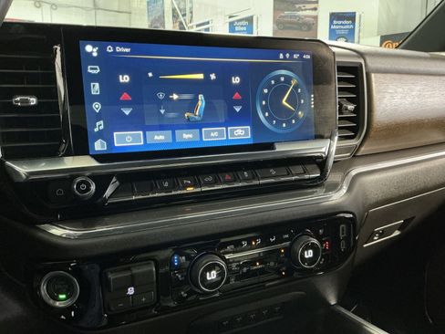 Used 2024 Chevrolet Silverado 2500 High Country w/ Technology Package AWD/4WD image 22