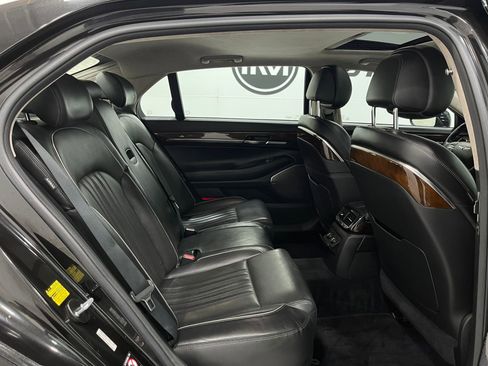 Used 2018 Genesis G90 3.3T Premium image 32