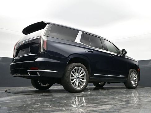 Used 2021 Cadillac Escalade Premium Luxury w/ Driver Assist Tech Package image 40