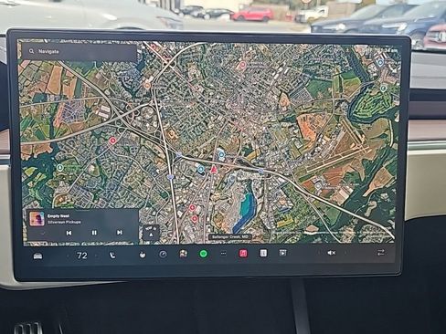 Used 2024 Tesla Model S image 6