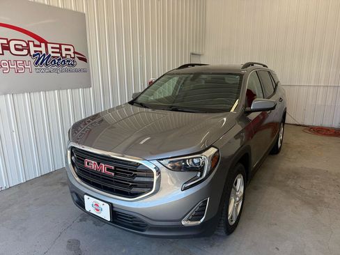 Used 2018 GMC Terrain SLE w/ Driver Convenience Package AWD/4WD image 3
