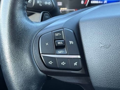 Used 2020 Ford Explorer XLT w/ Equipment Group 202A image 21