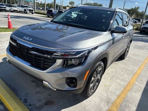 Certified 2024 Kia Seltos S FWD image 1