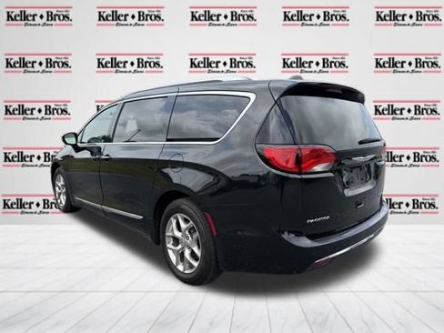 Used 2019 Chrysler Pacifica Limited FWD image 5