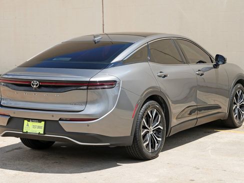 Used 2024 Toyota Crown AWD/4WD image 51