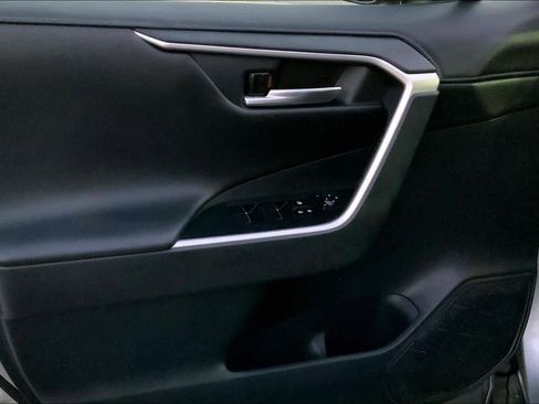 Used 2019 Toyota RAV4 XSE image 21