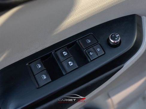 Used 2016 Toyota Highlander XLE image 35