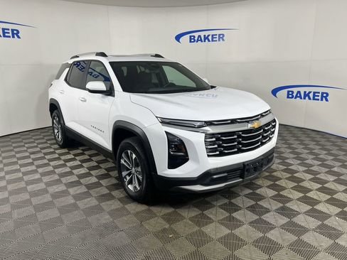 Certified 2025 Chevrolet Equinox LT image 2