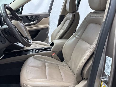 Used 2020 Lincoln Corsair Reserve w/ Equipment Group 201A image 9