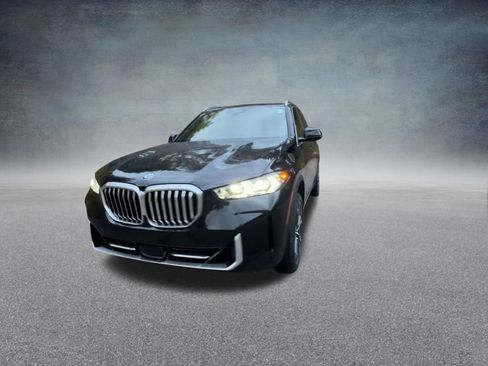 Used 2024 BMW X5 xDrive40i w/ Premium Package AWD/4WD image 7