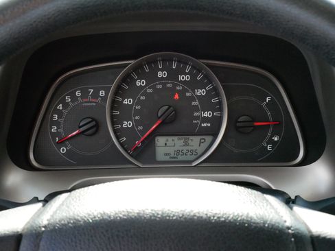 Used 2013 Toyota RAV4 LE AWD/4WD image 21