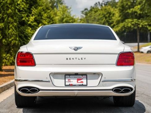 Used 2022 Bentley Flying Spur V8 AWD/4WD image 17