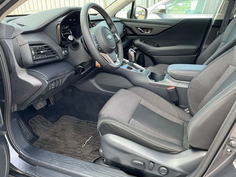 Used 2025 Subaru Outback Premium w/ Popular Package #1A AWD/4WD image 2