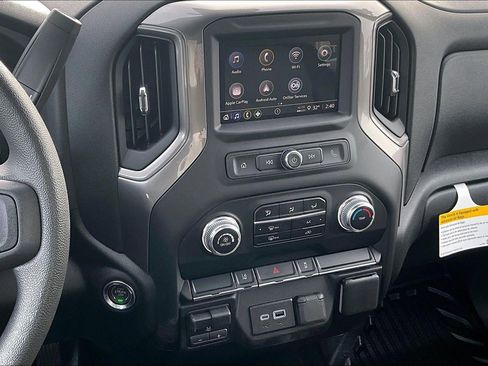 Used 2026 GMC Sierra 3500 Pro w/ Convenience Package image 5