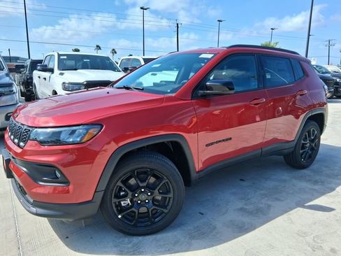 New 2026 Jeep Compass Latitude image 4