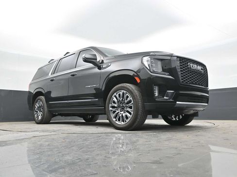 Used 2023 GMC Yukon XL Denali Ultimate AWD/4WD image 52